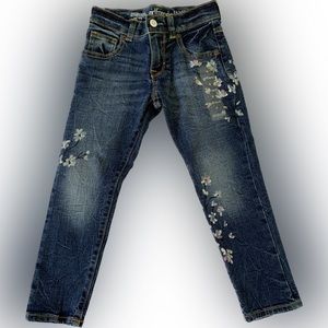 GYMBOREE NWT- GIRLS sz5 “girlfriend”jeans with pink white painted flower detail